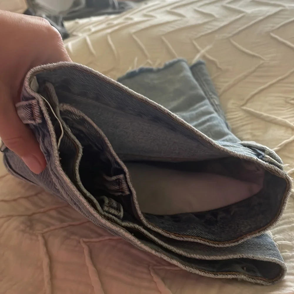 Agolde Riley Short - Picture 8 of 8